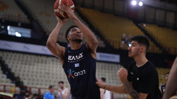 Το μάθημα του Αντετοκούνμπο στον Καλαϊτζάκη στο ΣΕΦ - Βίντεο 