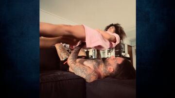 Mente Fuerte: To βίντεο με τη Μαρία Σολωμού - Όταν σηκώνεις το βραβείο από το σπίτι, γιατί δεν πας στα MAD, γράφει