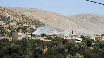 Οριοθετήθηκε η φωτιά στον Μαρκόπουλο Αττικής