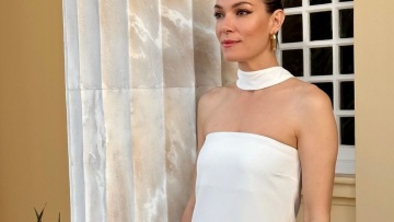 Βίκυ Καγιά: Με μίνι φόρεμα που αναδεικνύει τα καλλίγραμμα πόδια της