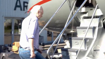 Τζούλιαν Ασάνζ: Οργανώσεις προάσπισης της ελευθερίας του λόγου χαιρετίζουν την απελευθέρωσή του