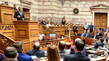 Κριτική από βουλευτές, απαντήσεις και μηνύματα από Μητσοτάκη στη συνεδρίαση της ΚΟ της ΝΔ