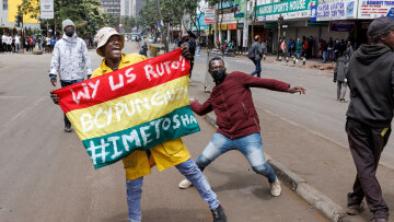 Κένυα: Μαίνονται οι διαδηλώσεις στην Κένυα - Στα αιτήματα των διαδηλωτών και η παραίτηση του Ρούτο