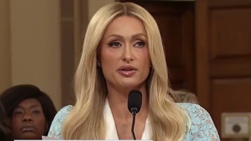 Πάρις Χίλτον: Περιέγραψε την κακοποίησή της ως παιδί σε οικοτροφείο με ομιλία στο Καπιτώλιο 