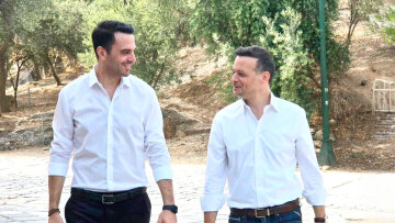 «Πάμε τώρα για το ΠΑΣΟΚ»: Ο Δούκας είπε ναι στο κάλεσμα Χριστοδουλάκη για την αρχηγία