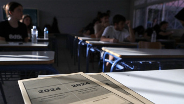 Πανελλαδικές 2024: Συντριβή σε Φυσική, Ιστορία, Μαθηματικά - Σχεδόν 6 στους 10 έγραψαν κάτω από τη βάση
