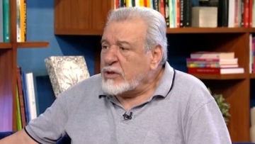 Τάσος Χαλκιάς: Πώς είναι δυνατόν να εκδηλώνεις τέτοια μορφή βίας ενάντια στη γυναίκα σου, στη μάνα των παιδιών σου;