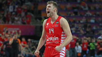 Σάσα Βεζένκοφ: Επιστρέφει στον Ολυμπιακό, λέει το Sportando