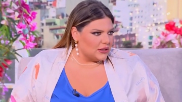 Δανάη Μπάρκα για τη φωτιά στη Σέριφο: Έστειλαν μηνύματα να μην πλησιάσουμε εκεί που μέναμε