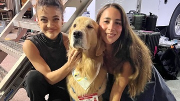 Ένας σκύλος-θεραπευτής βοηθάει τους αθλητές της ενόργανης γυμναστικής των ΗΠΑ να αποβάλουν το στρες 