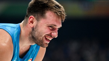 Γεμάτη, αθλητική Τρίτη - Πού θα δείτε τα ματς του Euro, του Προολυμπιακού, του Copa America και τον Στέφανο Τσιτσιπά