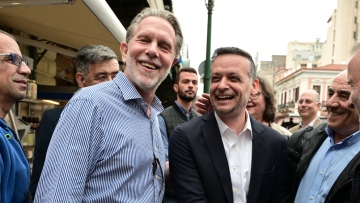 ΠΑΣΟΚ: Η μάχη για τους «παπανδρεϊκούς» μεταξύ Δούκα και Γερουλάνου και η «σφήνα» της Νάντιας Γιαννακοπούλου