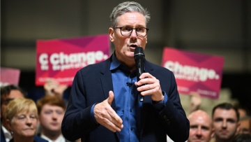 Κιρ Στάρμερ: «Απόψε οι άνθρωποι σε ολόκληρη τη χώρα μίλησαν και είναι έτοιμοι για την αλλαγή» 