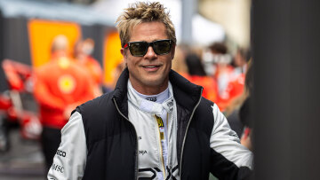 Μπραντ Πιτ: Όλο και πιο νέος ο 60χρονος, σχολιάζουν τα διεθνή media μετά τη νέα του δημόσια εμφάνιση