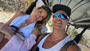 Αθηνά Οικονομάκου και Μπρούνο Τσερέλα: Κάνουν διακοπές στην Τζια - Δείτε τις αναρτήσεις του ζευγαριού