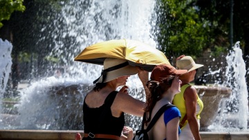 Καιρός - Meteo: Παρατεταμένο διάστημα πολύ υψηλών θερμοκρασιών τον φετινό Ιούλιο