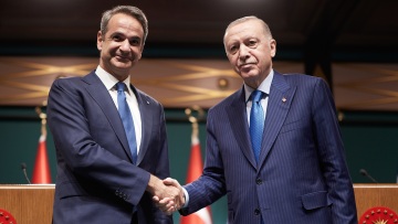 Κυριάκος Μητσοτάκης - Ρετζέπ Ταγίπ Ερντογάν: Διεργασίες για σύντομη συνάντηση στο περιθώριο της Συνόδου του ΝΑΤΟ