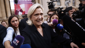 Η Λεπέν καταγγέλλει χειραγώγηση του συστήματος, μετά την εις βάρος της καταδικαστική απόφαση 