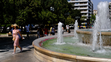 Καιρός: Έρχεται καύσωνας διαρκείας με θερμοκρασίες 38-40 βαθμούς Κελσίου - Δείτε χάρτες