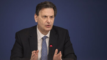 Σκυλακάκης για την παρακολούθηση των ελεγκτών περιβάλλοντος στη Μύκονο: «Η αυθαιρεσία θα ελεγχθεί»