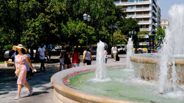 Καιρός: Σήμερα η πιο δύσκολη ημέρα του καύσωνα με 43άρια - Πότε υποχωρούν οι υψηλές θερμοκρασίες