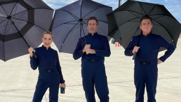 Ρις Γουίδερσπουν: Γιόρτασε τις 16 υποψηφιότητες για Emmy του Morning Show με backstage στιγμιότυπα 