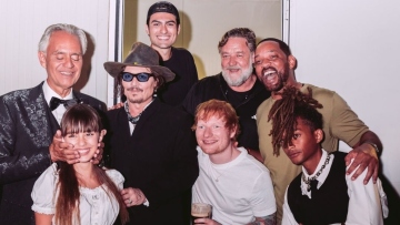 Αντρέα Μποτσέλι: Εντ Σίραν, Γουίλ Σμιθ και Τζόνι Ντεπ ανάμεσα στους σταρ που βρέθηκαν στη συναυλία του 