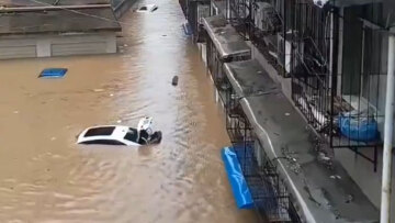 Κίνα: Πλημμύρες με έξι νεκρούς και 10.000 εκκενώσεις