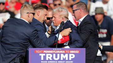 Τραμπ: Εδώ και δύο χρόνια ζητούσε περισσότερη ασφάλεια αλλά η Μυστική Υπηρεσία απέρριπτε το αίτημά του, γράφει η Post