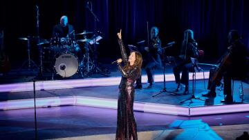 Βίκυ Λέανδρος: Ολοκληρώνει τη μεγάλη καριέρα της με μια συναυλία στο Ηρώδειο