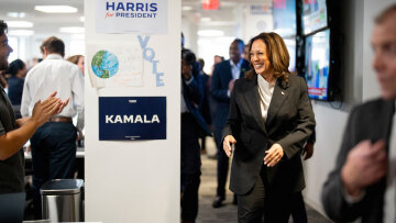 Ανάλυση CNN: H Kάμαλα Χάρις έκανε εντυπωσιακή αρχή αλλά τα δύσκολα είναι μπροστά της