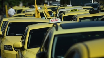 Ταξί: Η ΑΑΔΕ λύνει τα προβλήματα με τους οδηγούς που δεν δέχονται κάρτες πληρωμών - Οι καταγγελίες και τα πρόστιμα