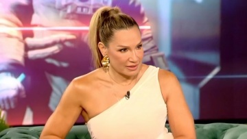 Ελένη Πετρουλάκη: Απαντά σε όσους λένε ότι έχει κάνει πλαστικές - «Δεν τα έχουν βρει με τον εαυτό τους»