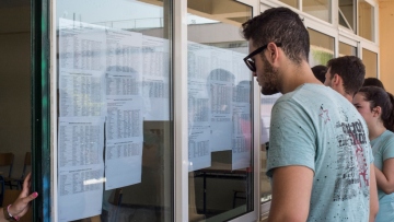 Ανάλυση των βάσεων: Οι σχολές με εντυπωσιακή άνοδο και εκείνες με κατακόρυφη πτώση, πού καταγράφηκε αυξημένη ζήτηση