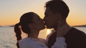 Σάκης Κατσούλης: Η έκπληξη στη Μαριαλένα Ρουμελιώτη για τα γενέθλιά της - Στα πάντα μαζί, της έγραψε