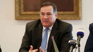 Σπύρος Καπράλος: Δεν μας άρεσε που δεν είδαμε Αντετοκούνμπο και Ντρισμπιώτη στο τηλεοπτικό πλάνο στην τελετή έναρξης