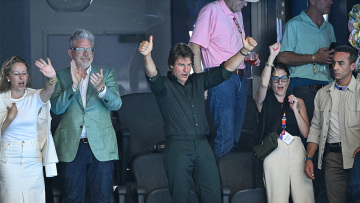 Ολυμπιακοί Αγώνες - Τομ Κρουζ: Πανηγύρισε στο Παρίσι με την επίδοση των Αμερικανίδων κολυμβητριών