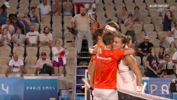 Ολυμπιακοί Αγώνες: Το πάλεψαν αλλά δεν κατάφεραν να προκριθούν στο μικτό Τσιτσιπάς και Σάκκαρη