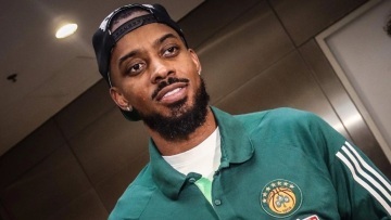 Λορέντζο Μπράουν: «Εκπληκτικό να παίζω με τον Σλούκα, ανυπομονώ για τα ντέρμπι»