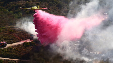 Φωτιά στην Εύβοια: Χωρίς ενεργό μέτωπο - Μάχη με τις αναζωπυρώσεις