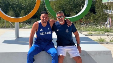 Εμμανουήλ Καραλής: Το ευχαριστώ στον πατέρα του για τους Ολυμπιακούς Αγώνες και η φωτογραφία από τα βρεφικά του χρόνια