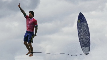 Ολυμπιακοί Αγώνες 2024: Ο... ιπτάμενος Γκαμπριέλ Μεδίνα χάρισε μία από τις πιο εντυπωσιακές φωτογραφίες των Αγώνων