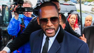 R. Kelly: Απαιτεί να αναιρεθεί η καταδίκη του για σεξουαλική κακοποίηση ανηλίκων