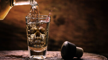 Εγκλήματα που συγκλόνισαν: Έξι φόνοι  «για το καταραμένο το ποτό»