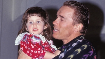 Άρνολντ Σβαρτσενέγκερ: Η κόρη του θυμήθηκε τα παλιά μέσα από ένα φωτογραφικό άλμπουμ