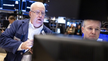 Sell off στη Wall Street υπό τον φόβο ύφεσης στην οικονομία