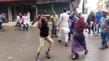 Μπανγκλαντές: Τουλάχιστον 20 τραυματίες σε συγκρούσεις μεταξύ διαδηλωτών και αστυνομικών