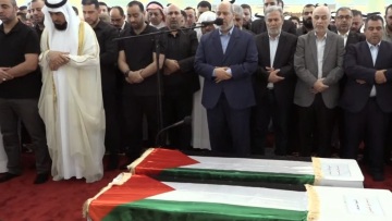 Ισμάηλ Χανίγια: Πλήθος κόσμου στην κηδεία του στη Ντόχα - Δείτε βίντεο