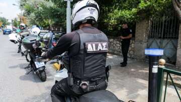 Συνελήφθη 15χρονος μετά από καταδίωξη σε Μεταμόρφωση και Νέα Ιωνία - Οδηγούσε κλεμμένη μοτοσικλέτα