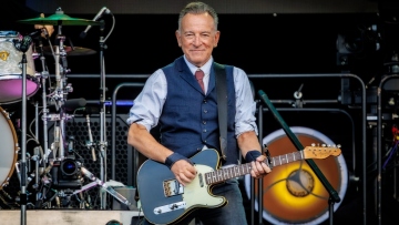 Μπρους Σπρίνγκστιν: Σε γιοτ με τον Στίβεν Σπίλμπεργκ και τον Μπόνο 